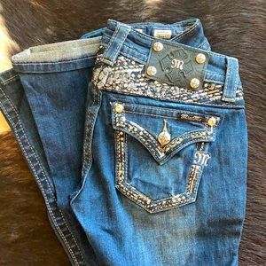 Gold stitching Miss Me Jeans 26
